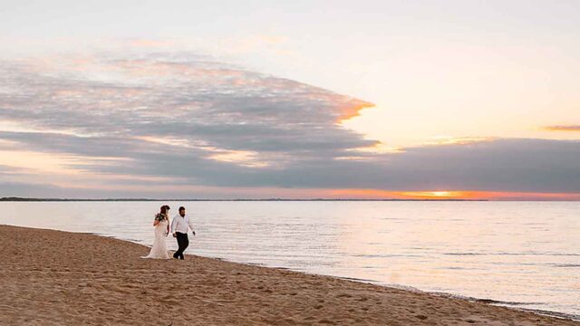 Curves & Lace Photography